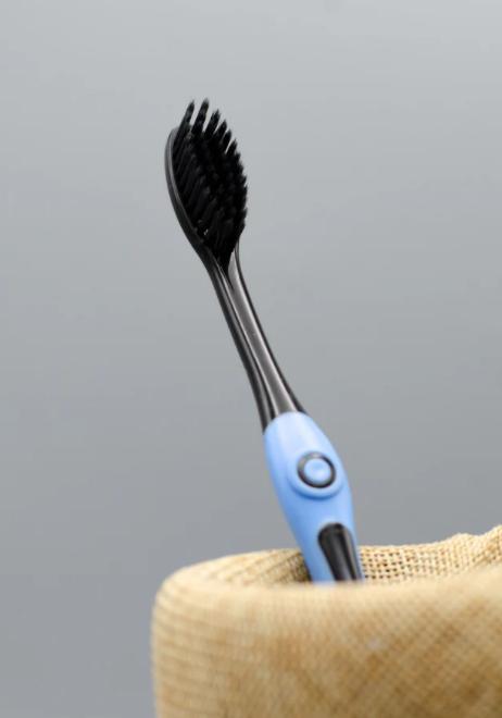 Yardlie Darco Toothbrush with Soft Bristles & Flash Silk Black – Ultimate Comfort & Style for Your Smile