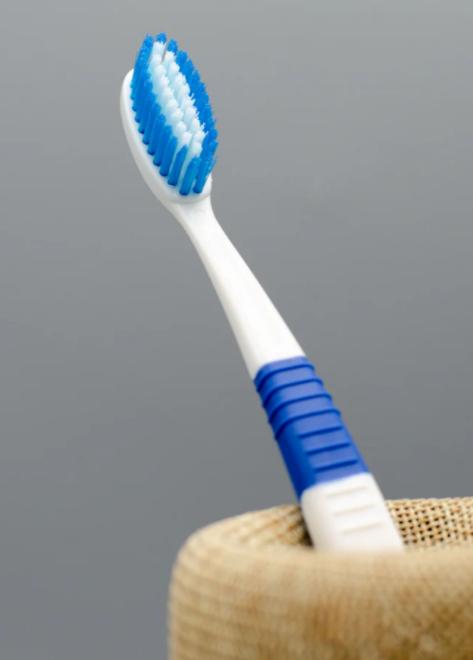 Yardlie Perkins Sensitive Toothbrush with Small Bristles – Gentle Clean for Sensitive Teeth