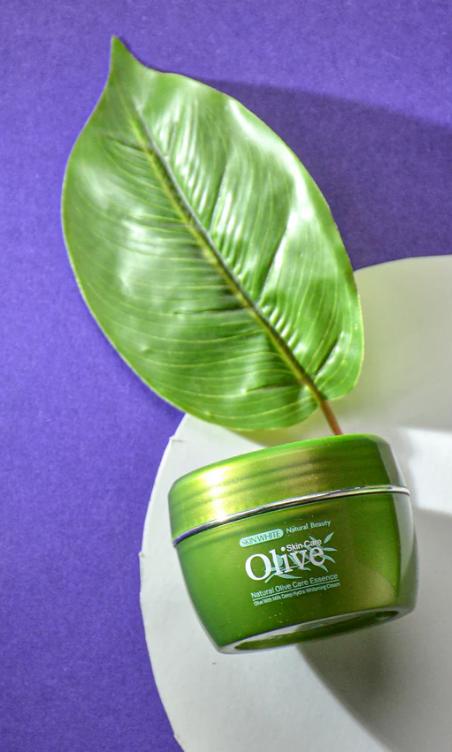 Yardley Olive Whitening Cream – Radiance & Even Tone with Natural Olive Extract